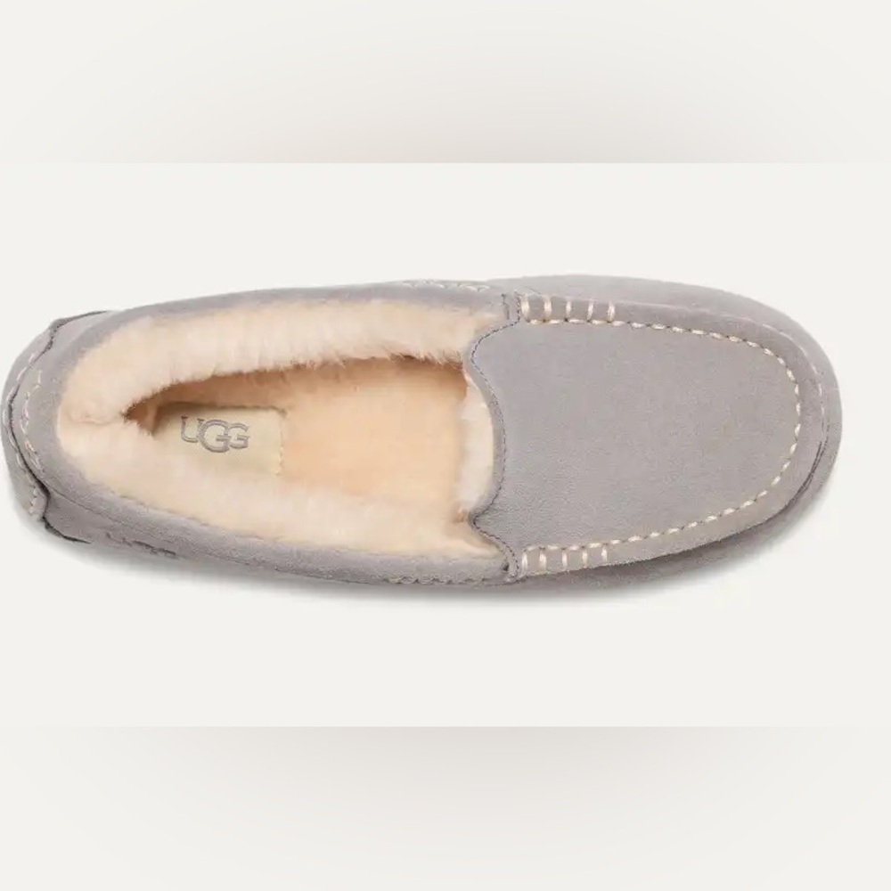 NEW without box UGG Ansley slipper